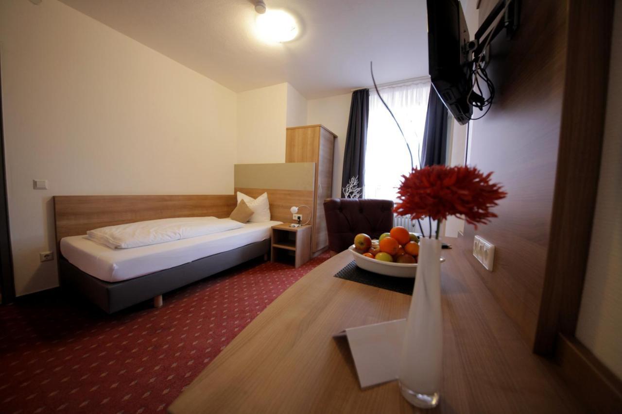 Parkhotel Villingen Und Boardingzimmer Esterno foto