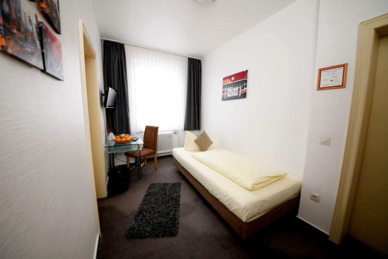 Parkhotel Villingen Und Boardingzimmer Esterno foto